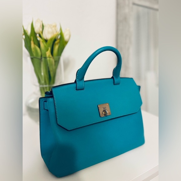 Limited edition style and color MCM bag - Picture 2 of 10